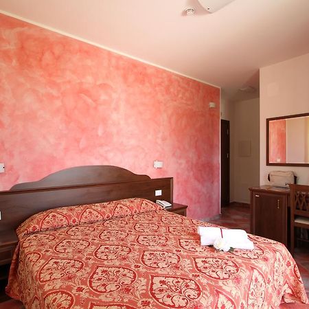 Country House Il Ponte Алба Адриатика Екстериор снимка