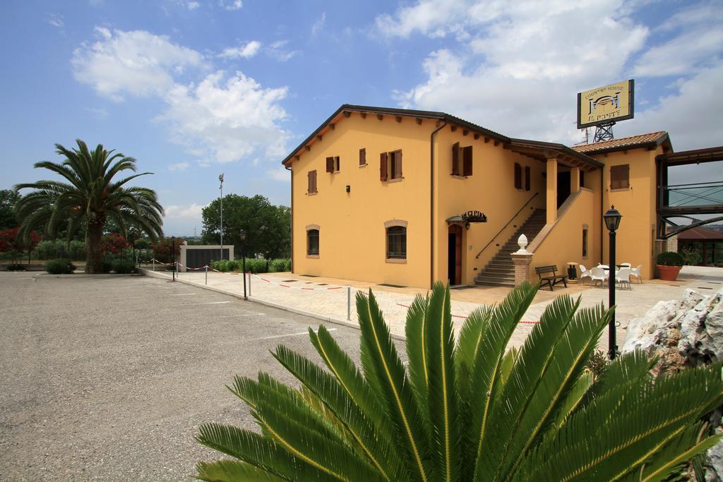 Country House Il Ponte Алба Адриатика Екстериор снимка
